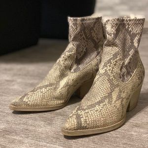 Dolce Vita Shanta Western Boot